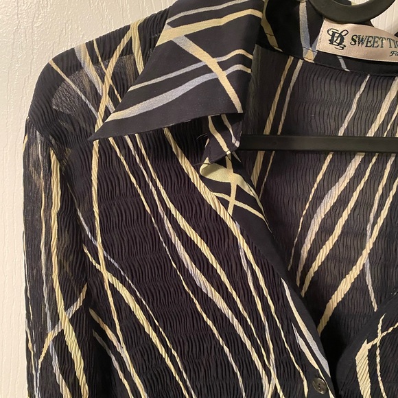 Sheer button up - Picture 2 of 3